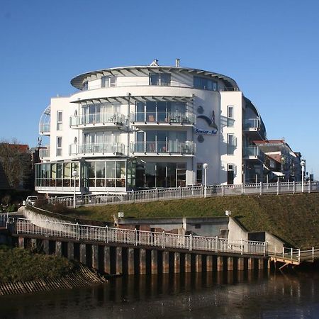 Nordseehotel Benser Hof Am Hafen Bensersiel Esterno foto
