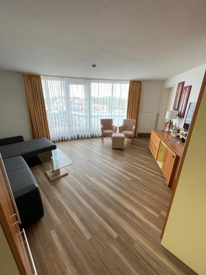 Nordseehotel Benser Hof Am Hafen Bensersiel Esterno foto