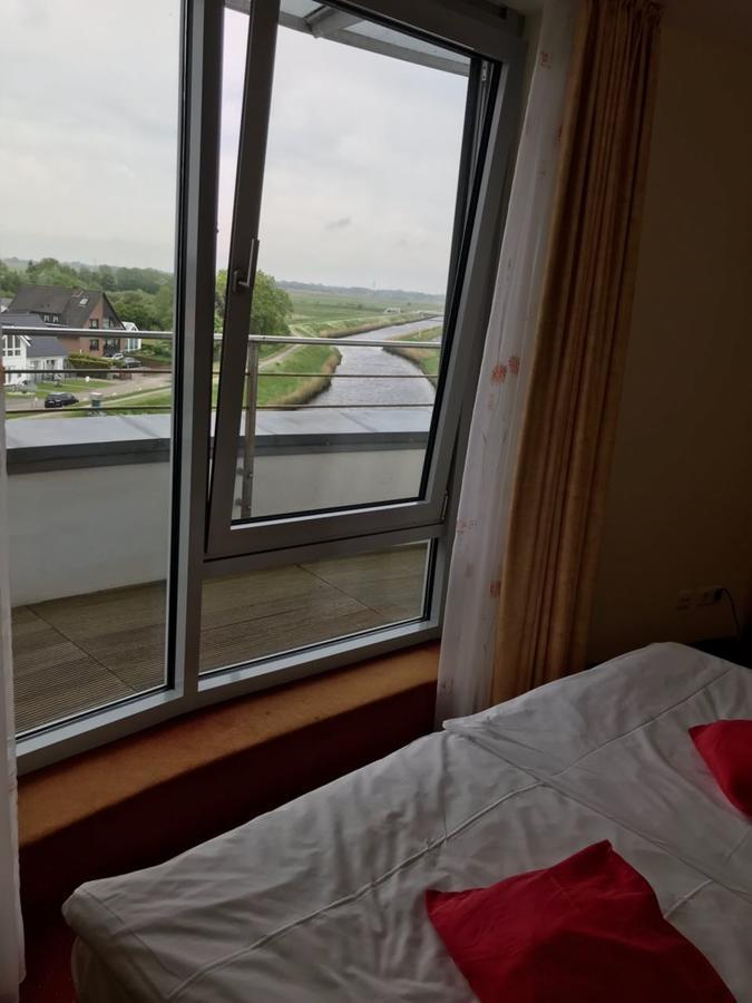 Nordseehotel Benser Hof Am Hafen Bensersiel Esterno foto