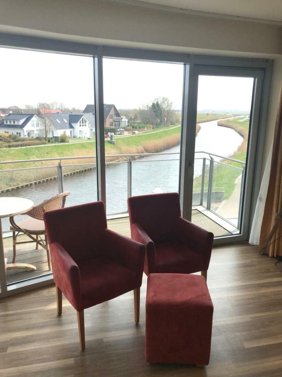Nordseehotel Benser Hof Am Hafen Bensersiel Esterno foto
