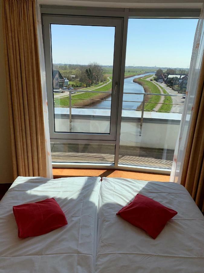 Nordseehotel Benser Hof Am Hafen Bensersiel Esterno foto