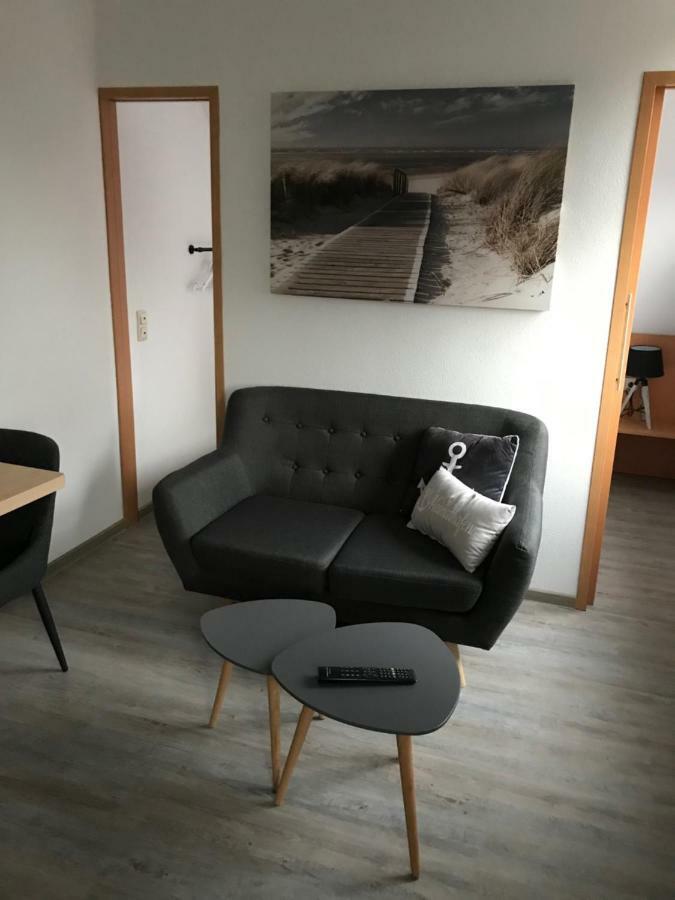 Nordseehotel Benser Hof Am Hafen Bensersiel Esterno foto